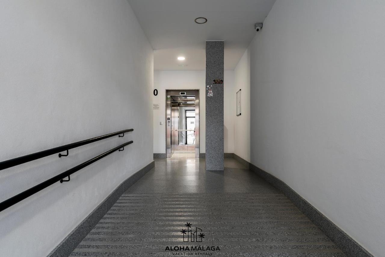 Apartamento Luxury Duplex With Pool And Padel Court In Town Málaga Exterior foto