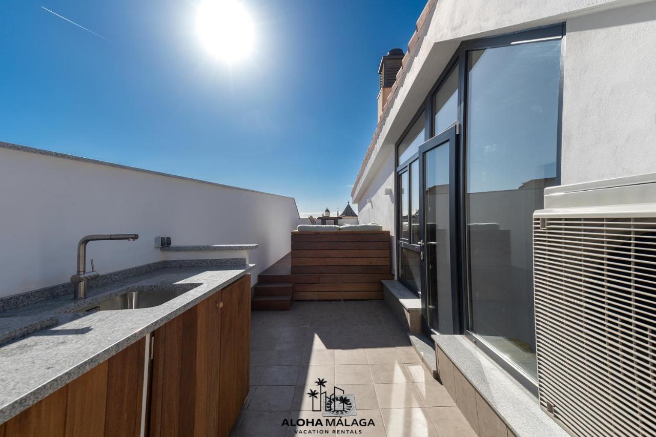 Apartamento Luxury Duplex With Pool And Padel Court In Town Málaga Exterior foto
